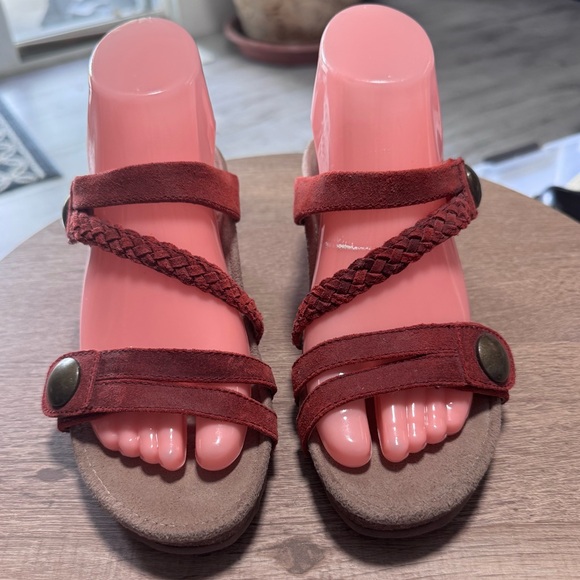 AETREX Womenβs Platform velcro Adjustable Red Suede Strappy Sandals size 7 - Picture 13 of 14